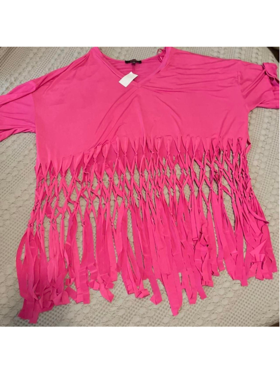 unbranded Tops - NWT Pink fringe crop top #glam #festival #dopamine #rave